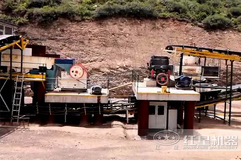 沖擊破搭配顎破、圓錐破現(xiàn)場(chǎng)