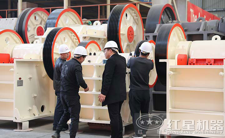 用戶來廠考察，多種設備型號讓用戶眼見為實